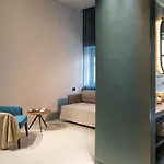 Byssus Bed and Breakfast 4*