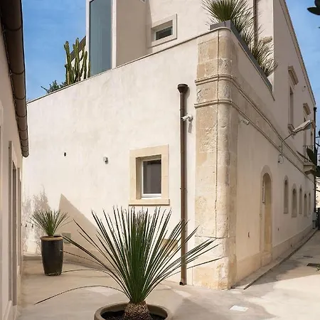 לינה וארוחת בוקר Byssus סירקוזה