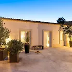 Byssus Bed & Breakfast 4*